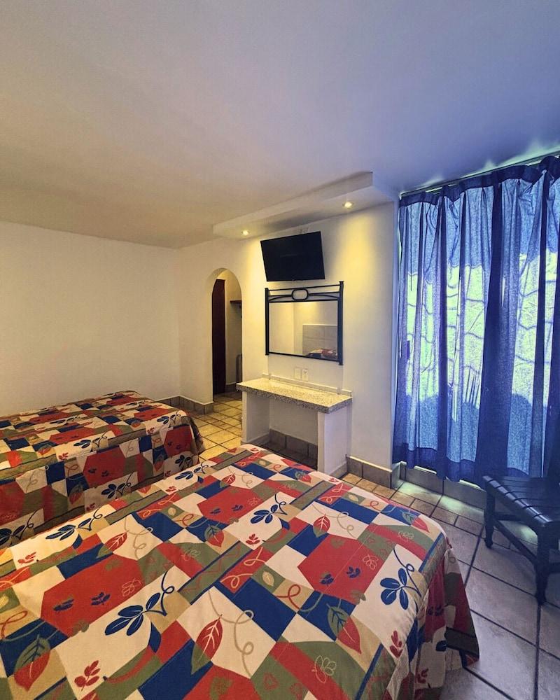 Hotel Arboledas Industrial