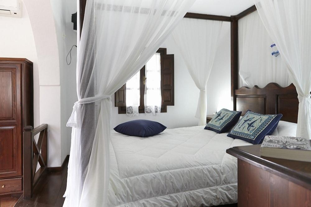 Anna Traditional Apartments