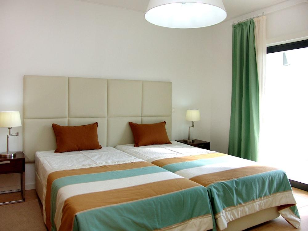 Novochoro Apartments