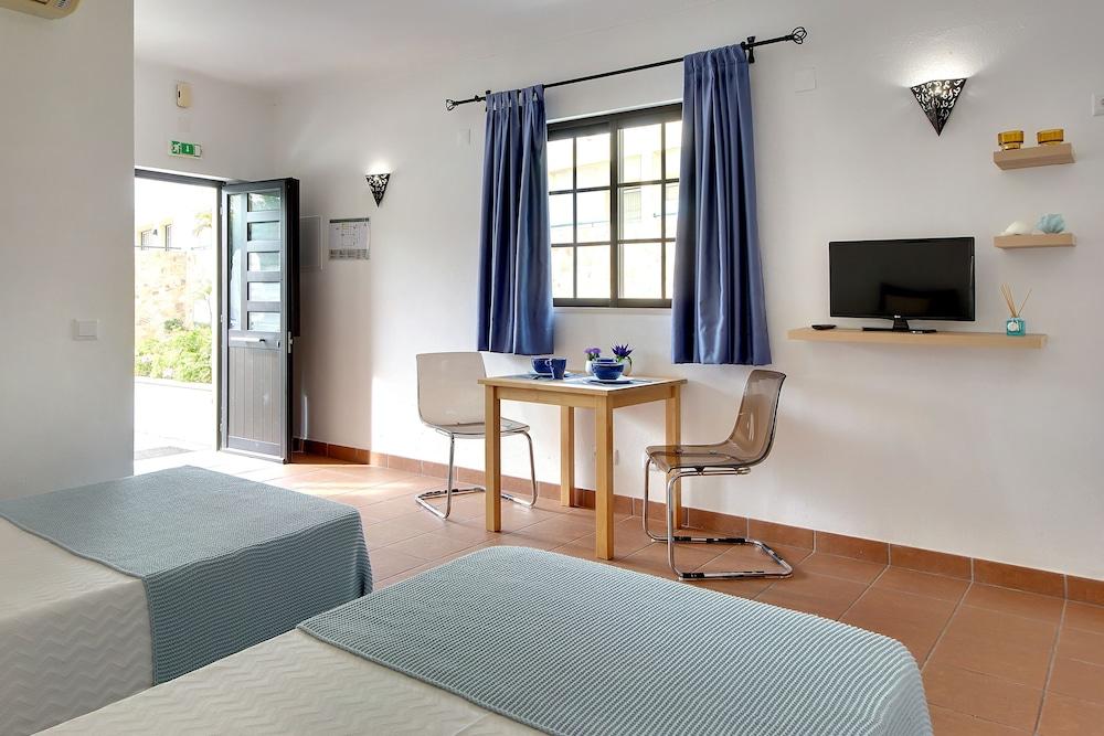 Novochoro Apartments