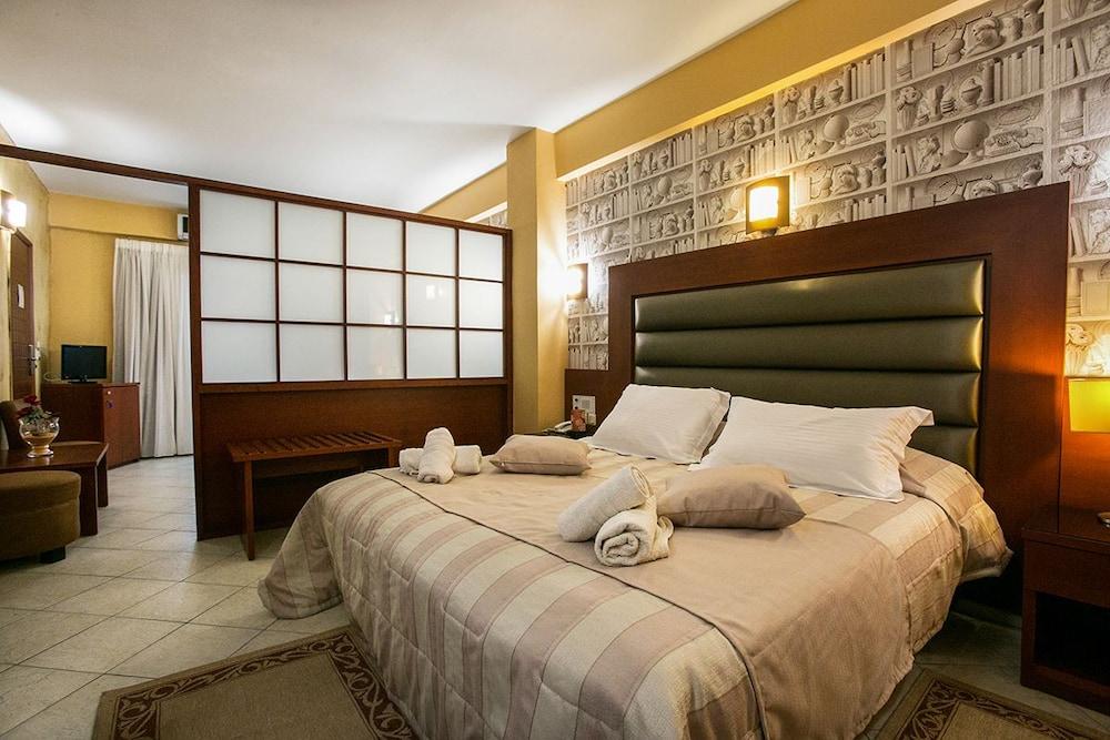 City Life Port Hotel