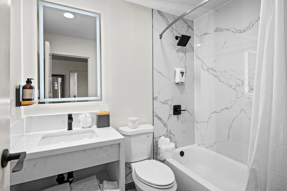 Hyland Inn Long Beach