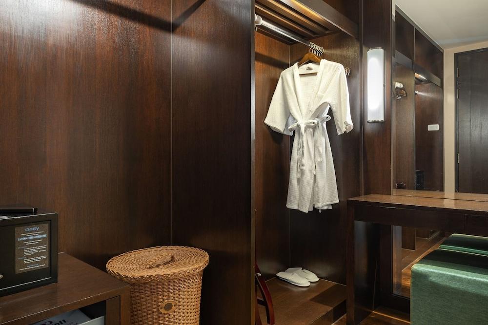 Sathorn Vista, Bangkok - Marriott Executive Apartments