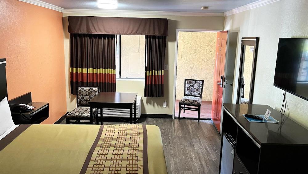 Rivera Inn & Suites Motel Pico Rivera