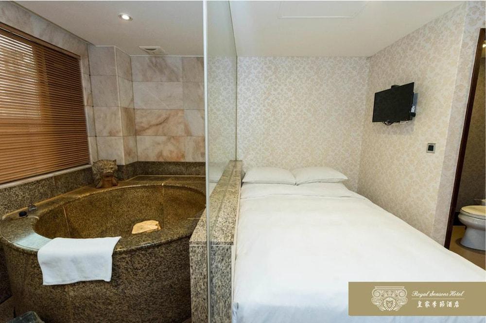 Grand Pleasure Spring Hotel