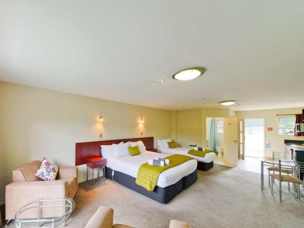 ASURE Avenue Motor Lodge