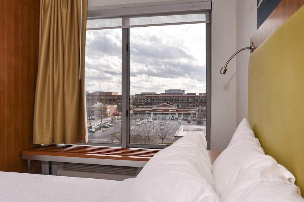 SpringHill Suites by Marriott Charlotte Ballantyne