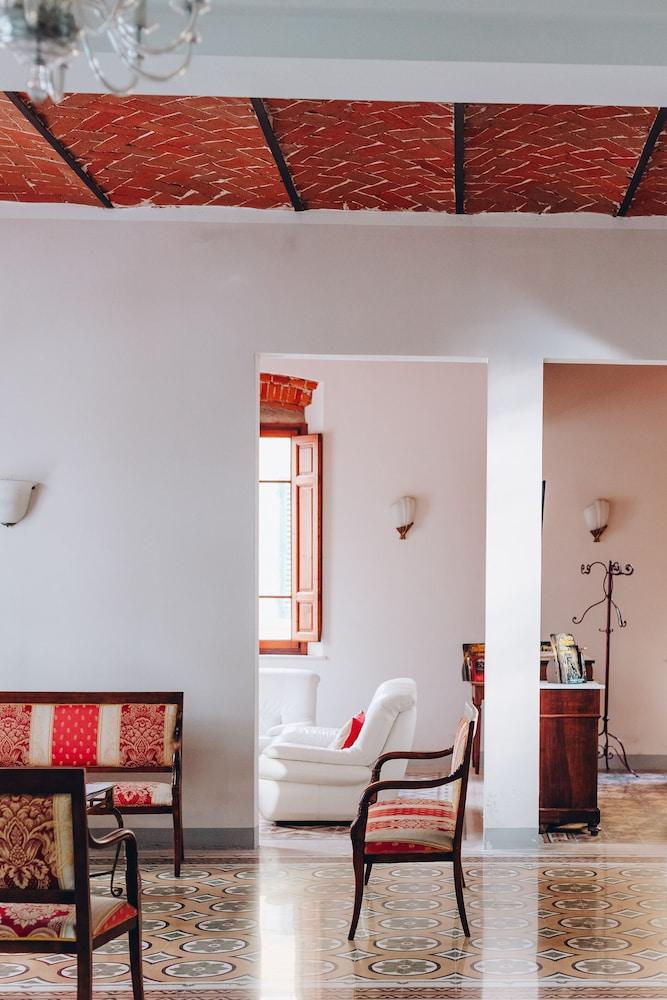 Hotel Savoia E Campana