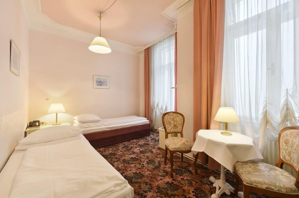 Hotel Pension Baronesse