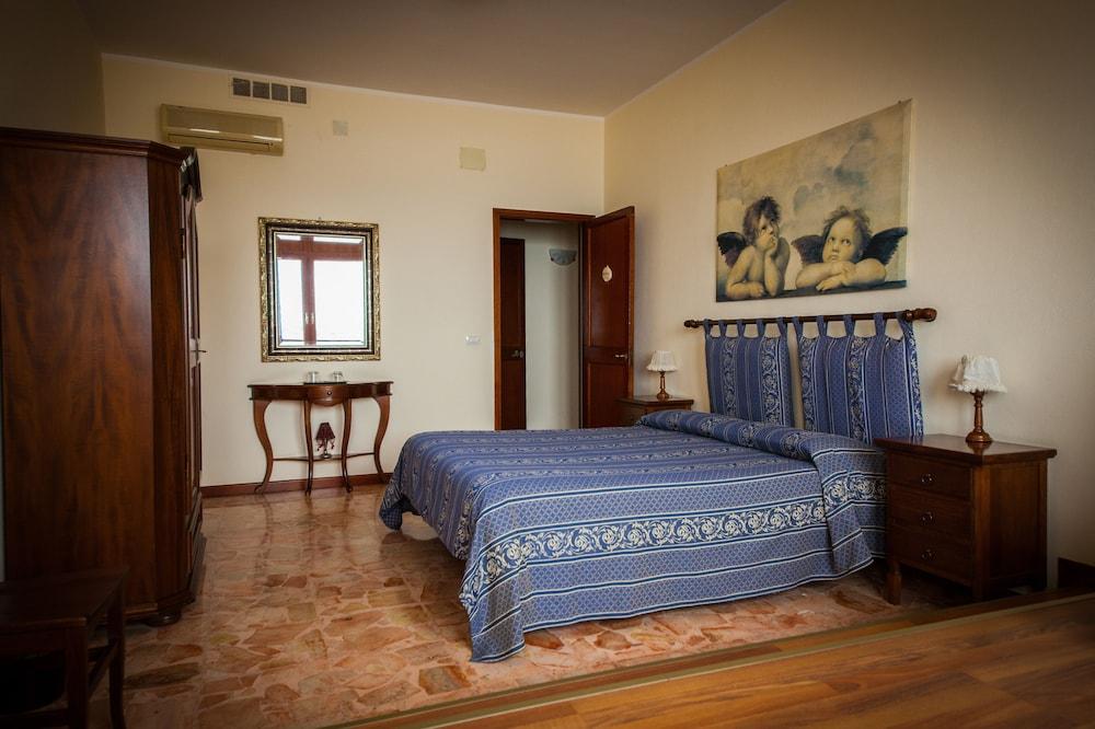 OrtigiaSeaView Bed & Breakfast