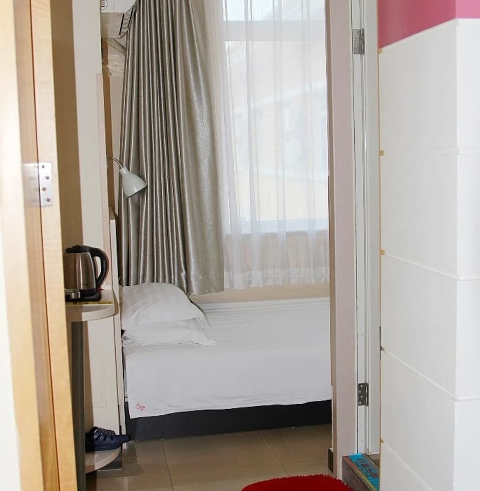 Sicily Hotel - Beijing Railway Station Temple of Heaven Dongmen Subway Station