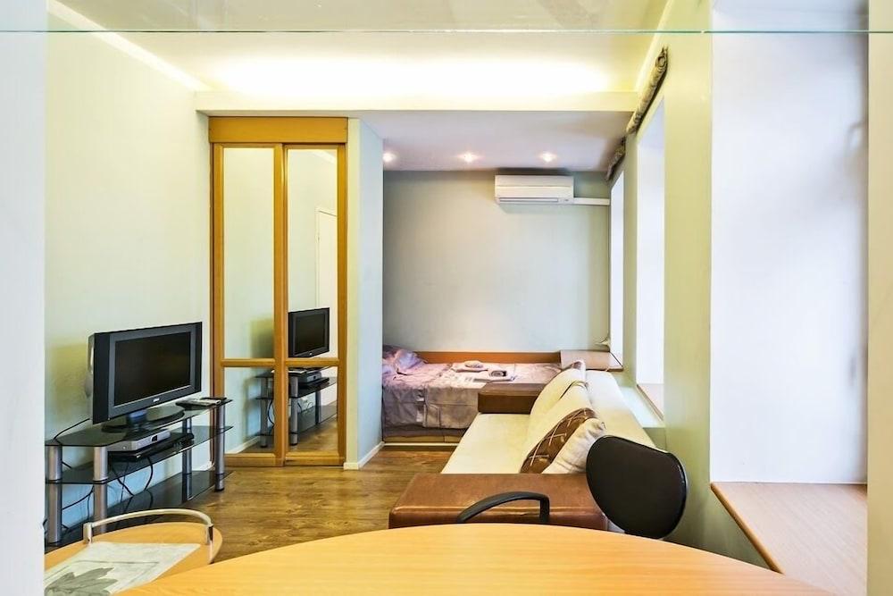 Neopalimovsky pereulok