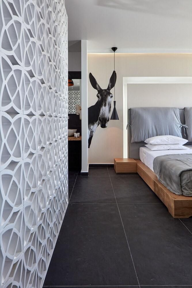 Kosmoplaz Beach Hotel