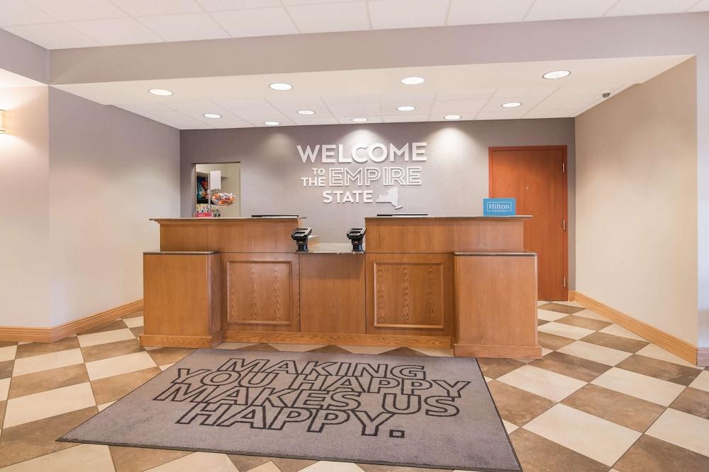 Hampton Inn & Suites Plattsburgh
