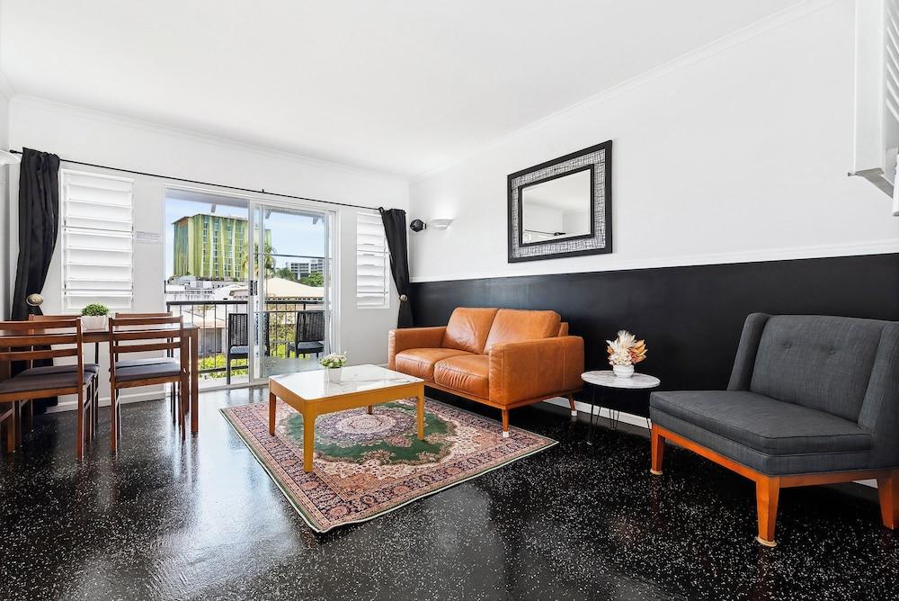 Villa Vaucluse Apartments of Cairns