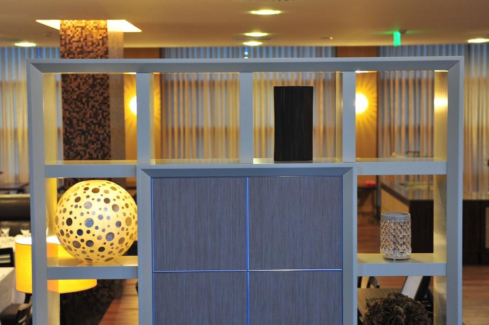 Axis Porto Business & Spa Hotel