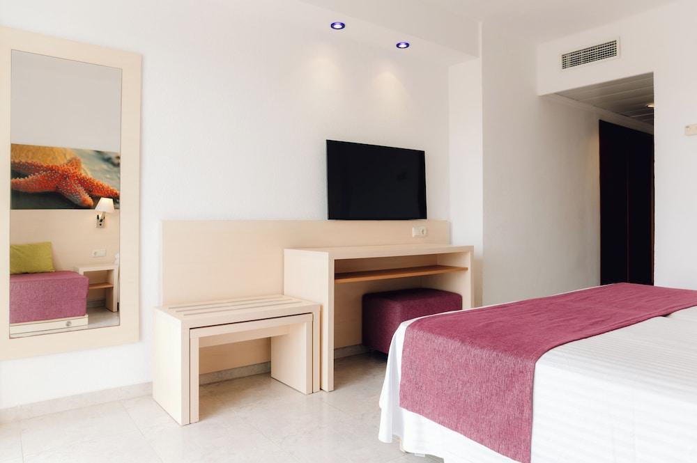 Moon Dreams Coral Beach