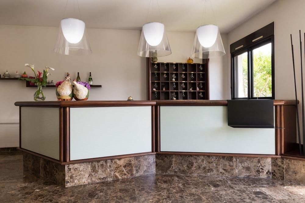 Hôtel Les Amandiers