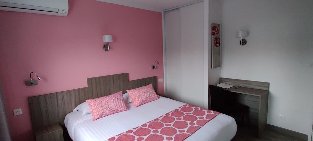 Logis Hotel Les Bleuets