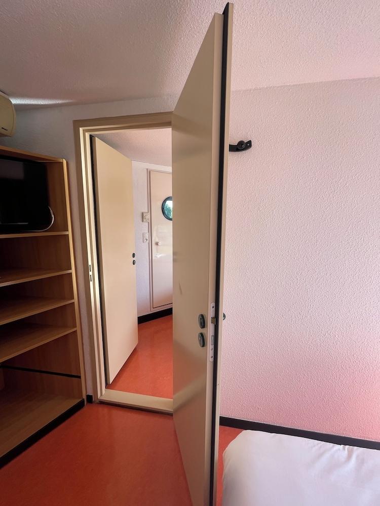 Première Classe Amiens Est - Glisy