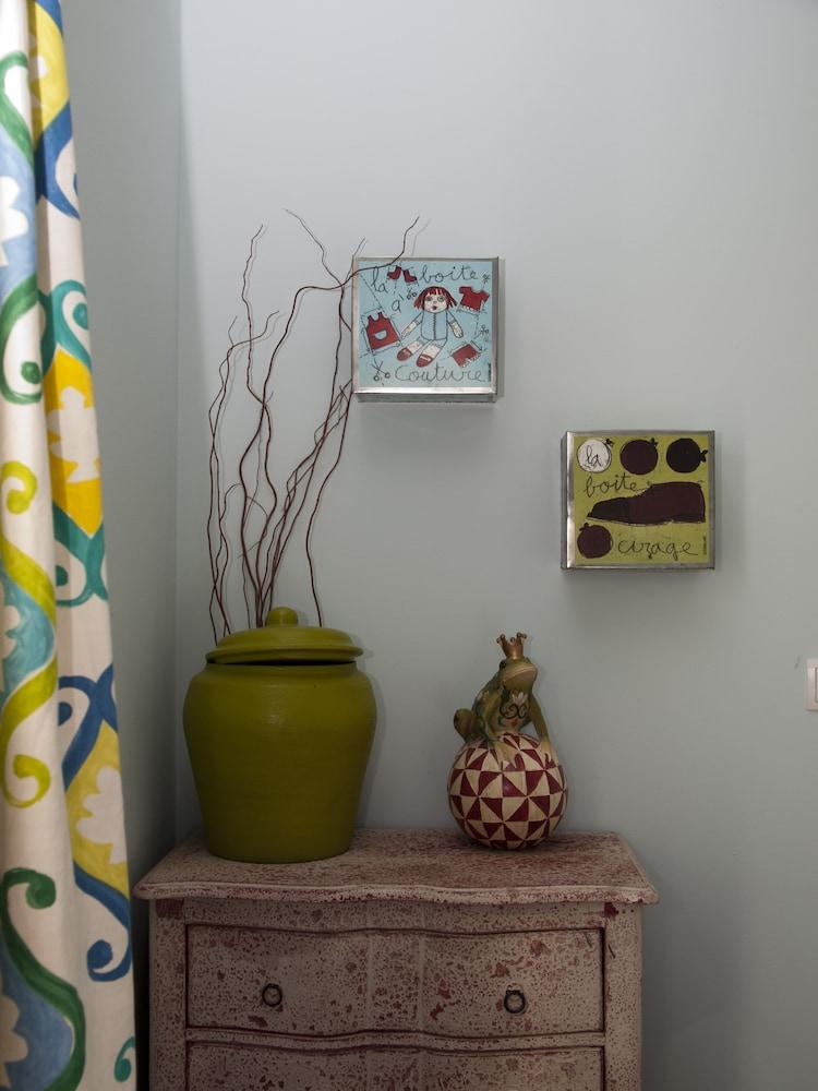 The Rooms Bed & Breakfast