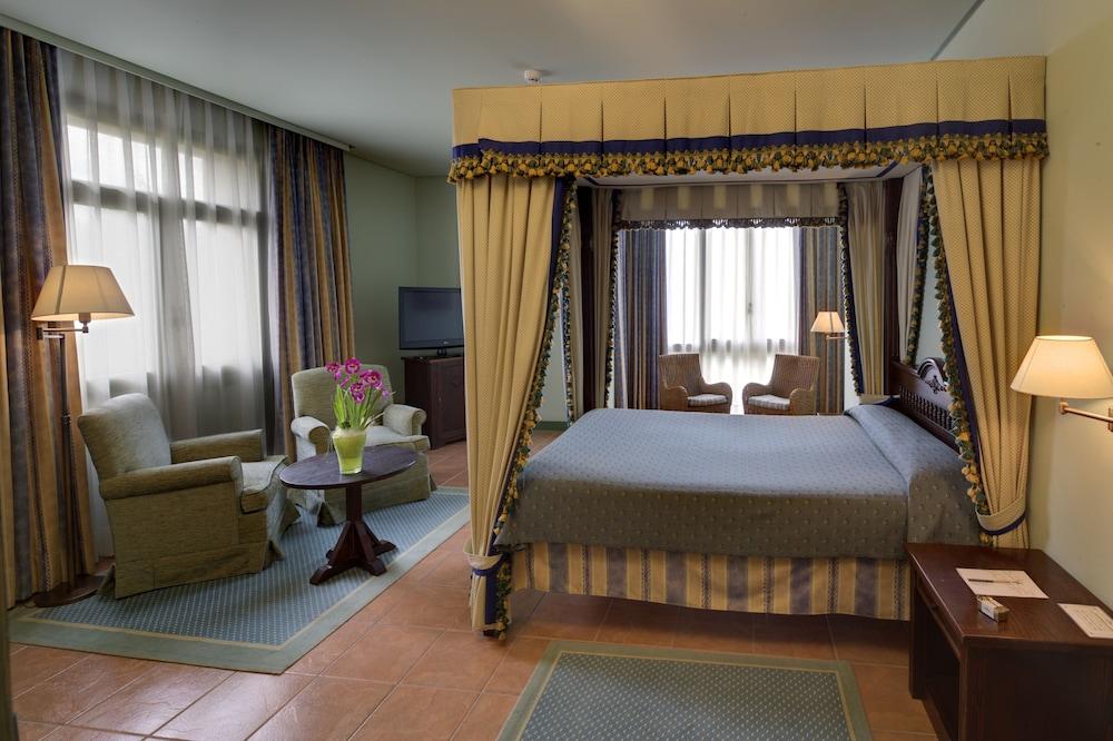 Parador De Cangas De Onis