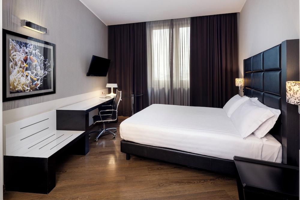 Holiday Inn Genoa City by IHG