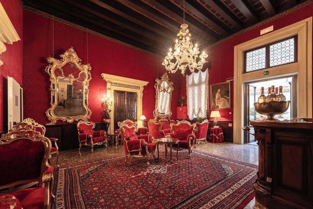 Palazzo Paruta & Wellness Apartments