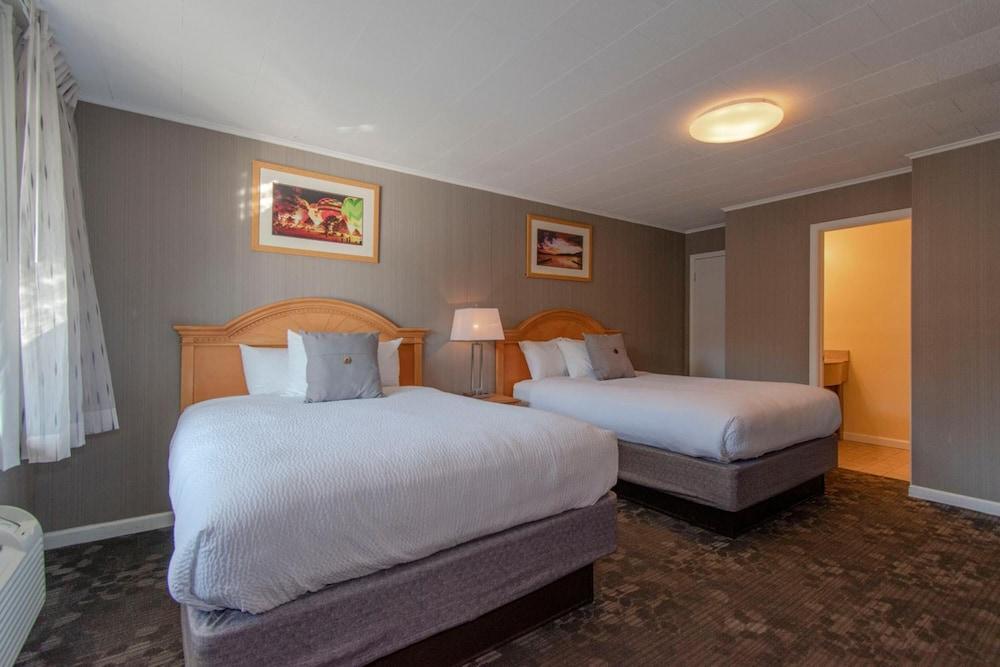 Marine Village Resort