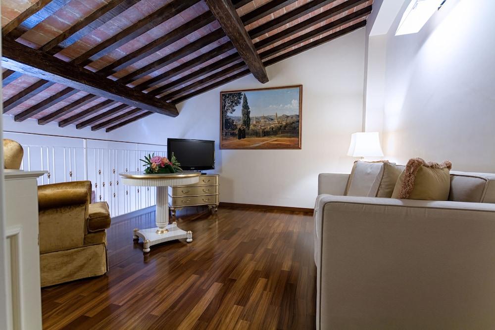 Golden Tower Hotel & Spa