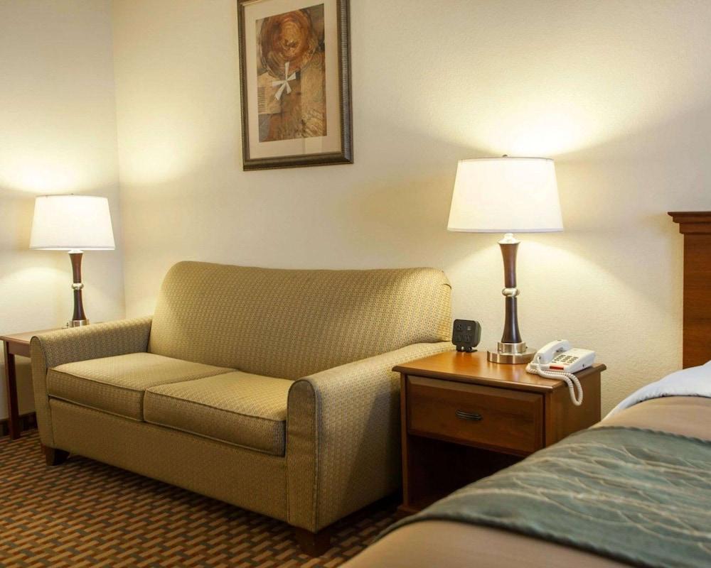 Comfort Inn & Suites Harrisonville