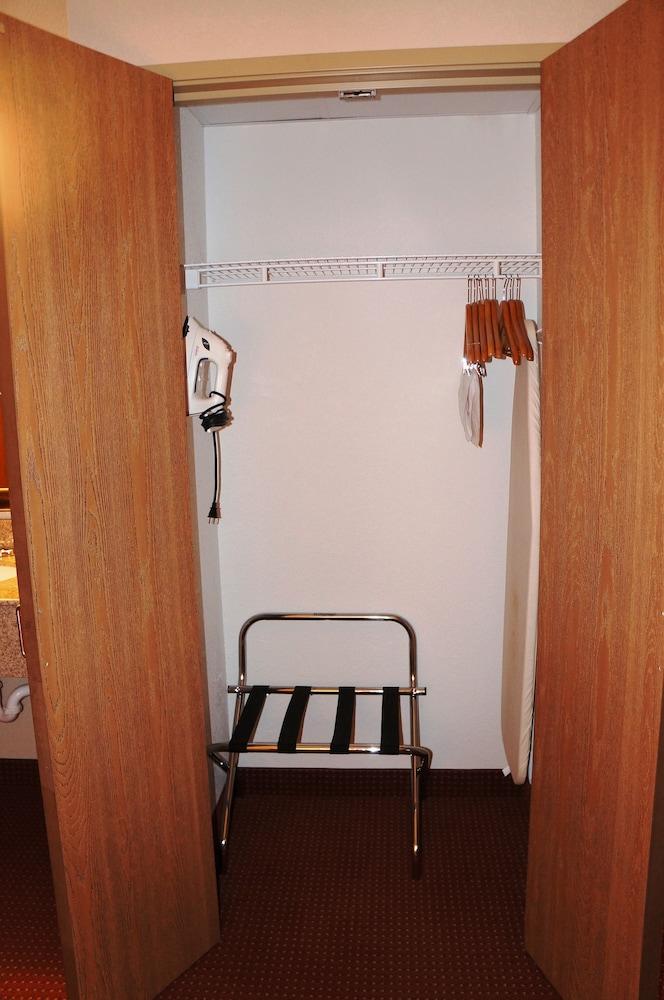 AmericInn by Wyndham Anamosa