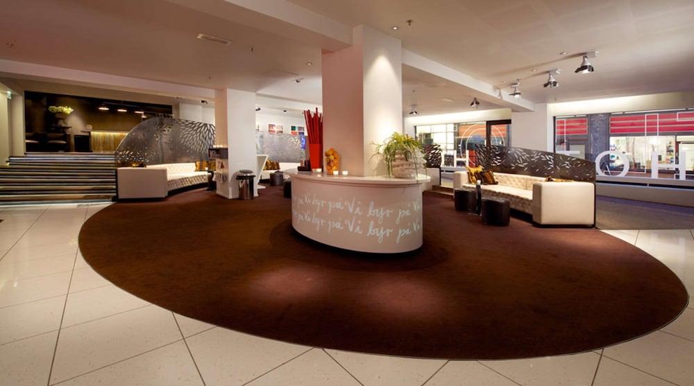 Home Hotel Folketeateret