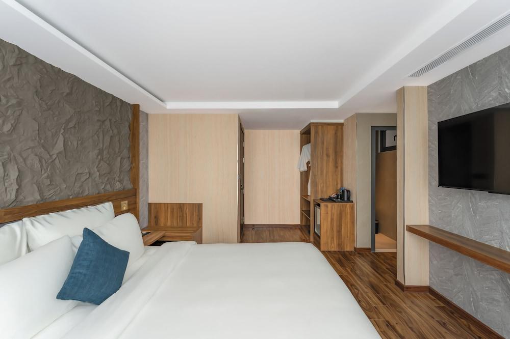 Kin Hotel Thai Van Lung