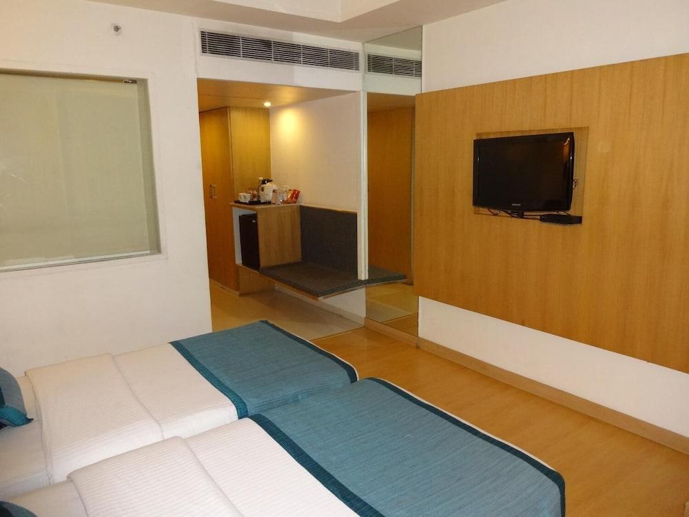 Minerva Grand Banjara Hills