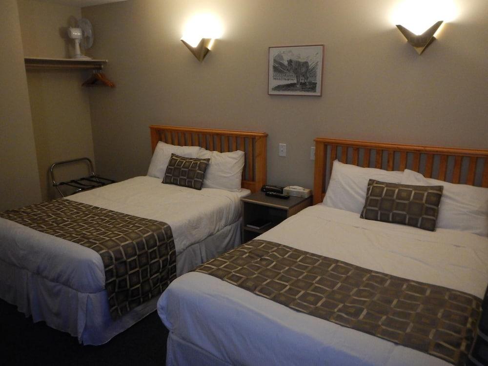 Fernie Slopeside Lodge