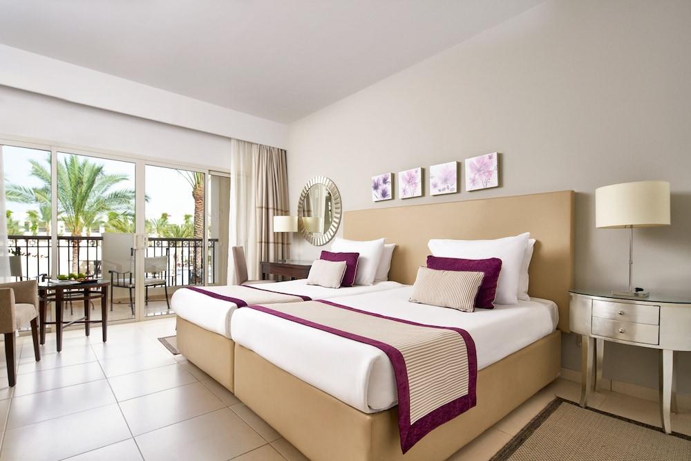 JAZ Elite Crystal, Almaza Bay