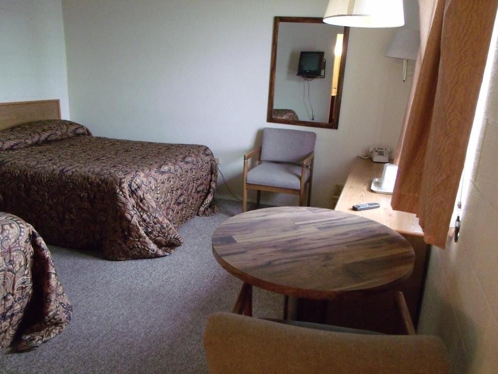 Narrow Gauge Railroad Inn