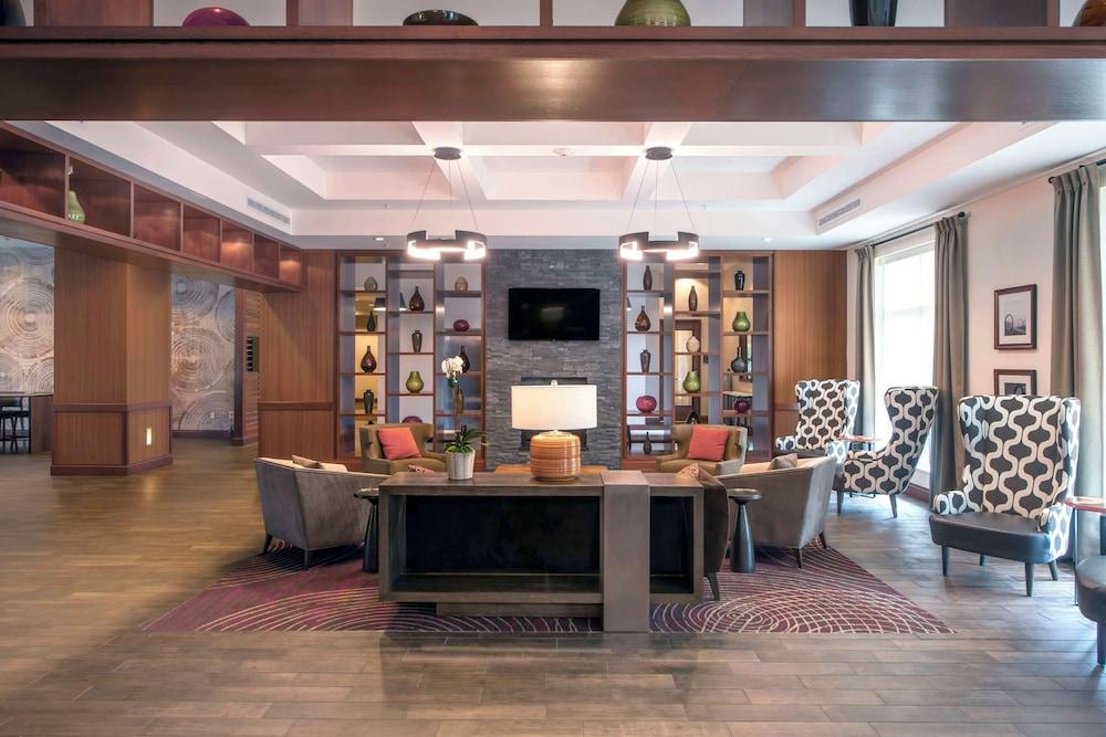 DoubleTree by Hilton Raleigh - Cary