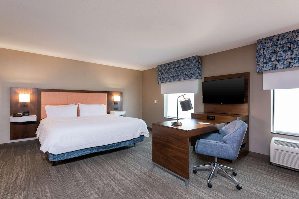 Hampton Inn & Suites Marshalltown
