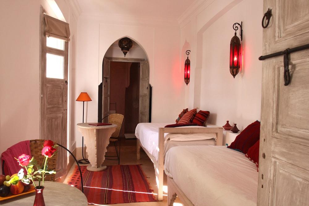 Riad O2