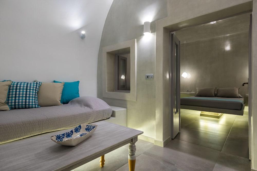 Nefeli Homes - Adults Only