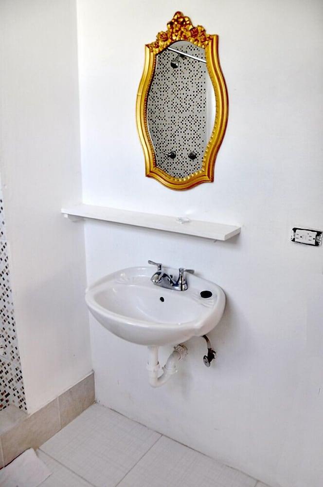 Melbourne Apartments