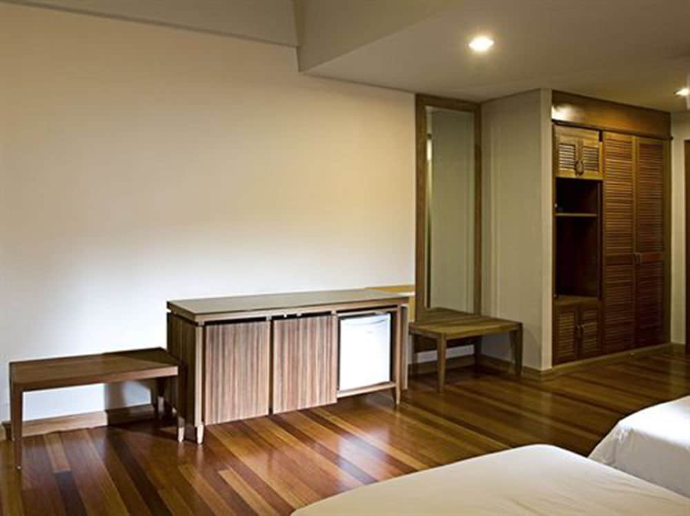 Belum Rainforest Resort