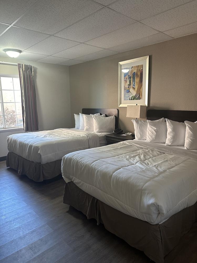 Baymont by Wyndham Deming