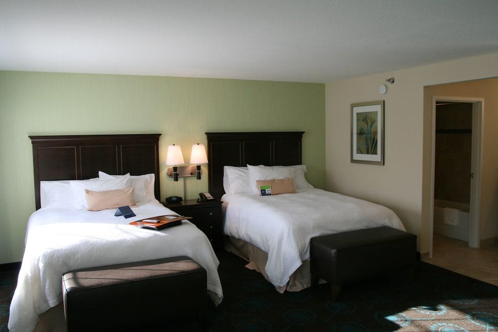 Hampton Inn & Suites St. Cloud, MN