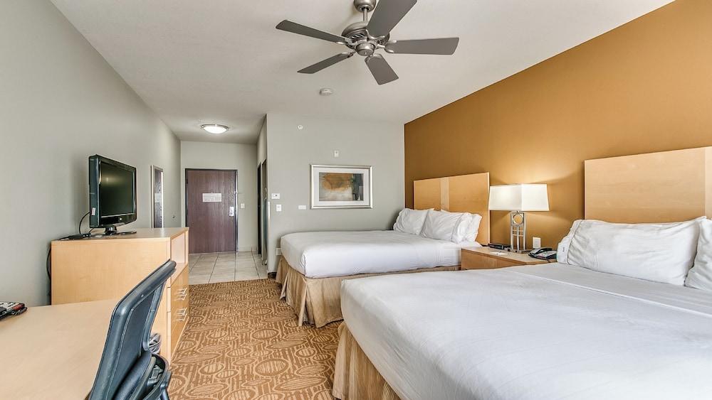 Holiday Inn Express Hotel Suites Lubbock Southwest-Wolfforth by IHG