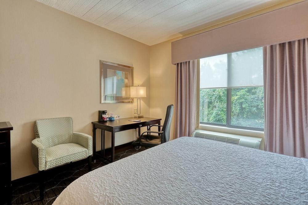 Hampton Inn & Suites Parsippany/North