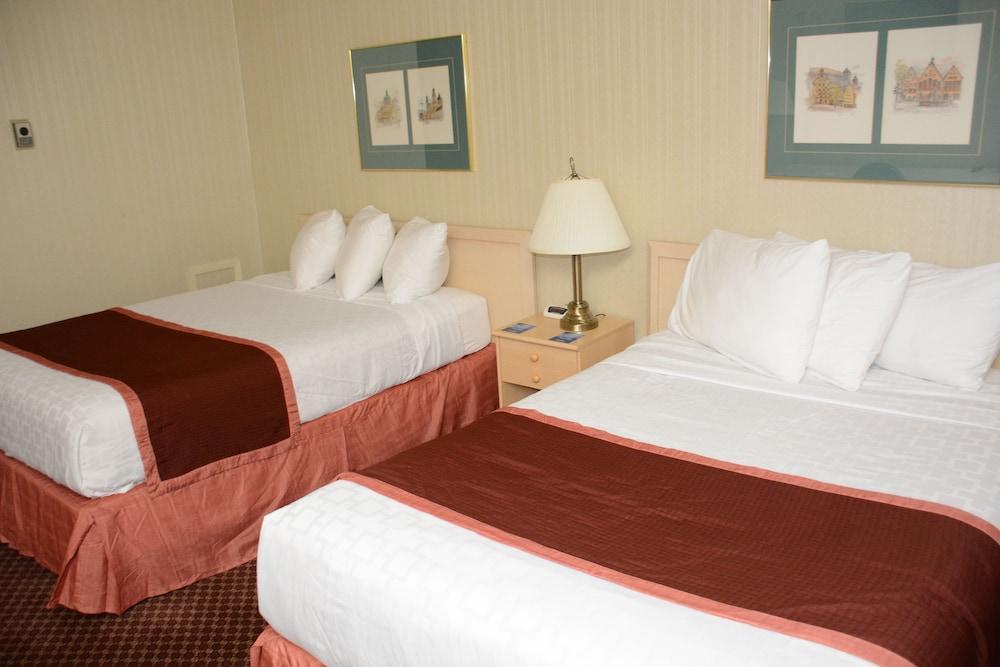 Travelodge by Wyndham Lethbridge