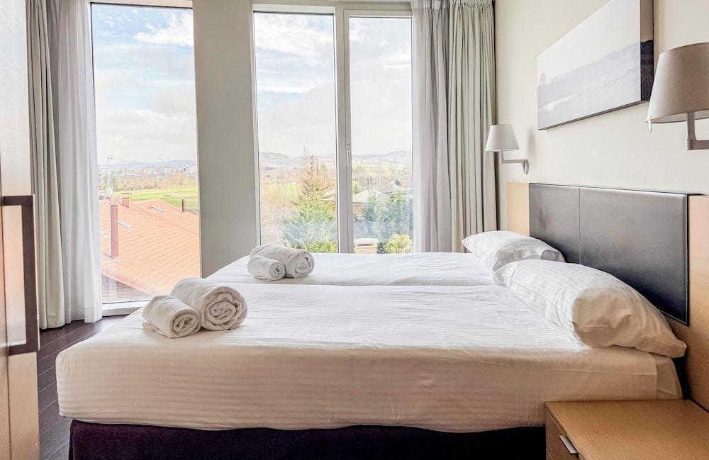 Jardines de Uleta Suites